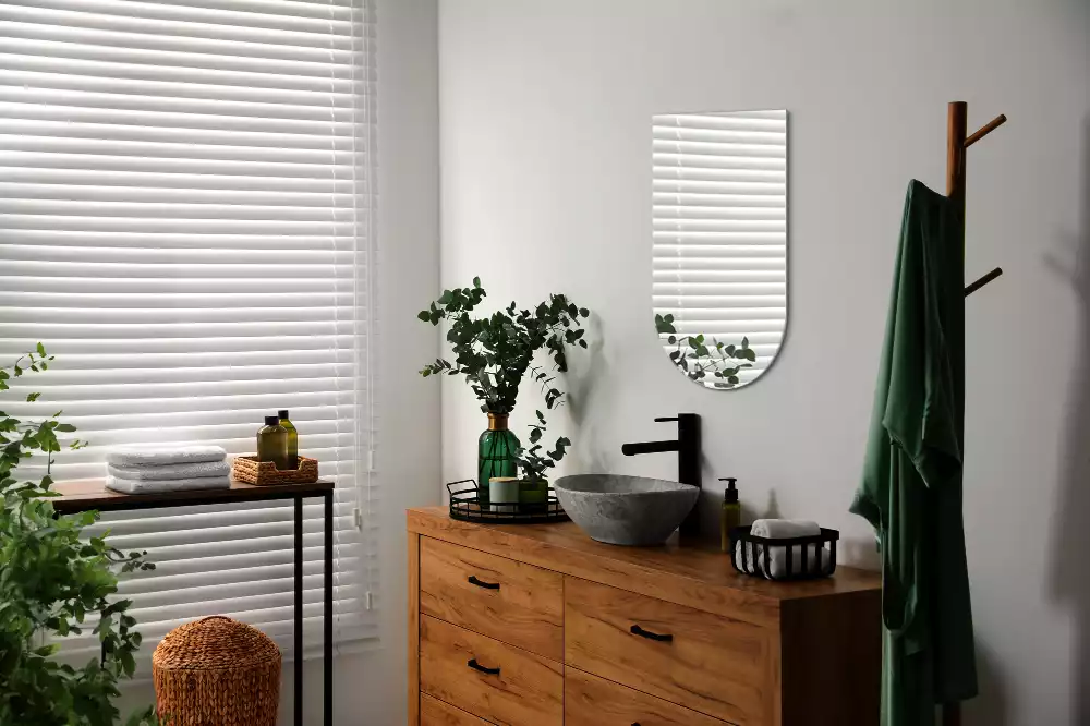 Elegáns félovális fali tükör