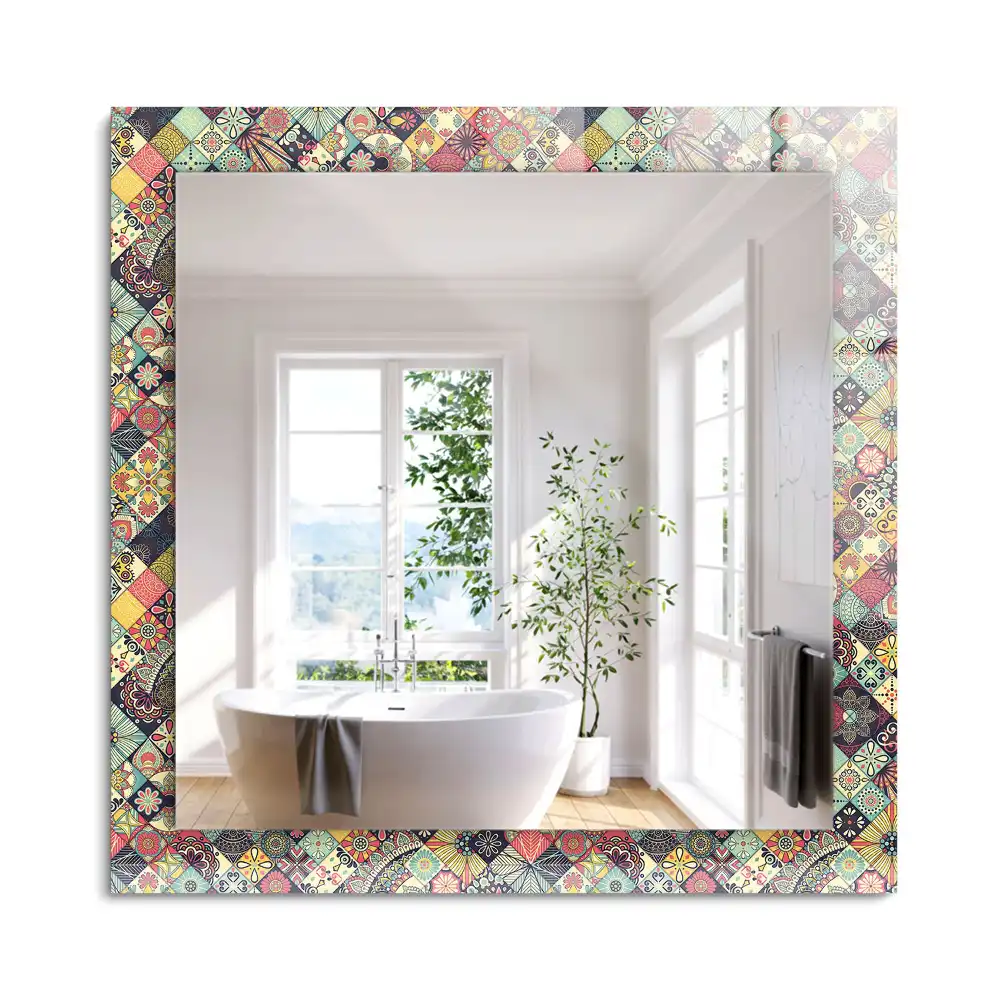 Négyszögletes díszes tükör színes patchwork mintákkal