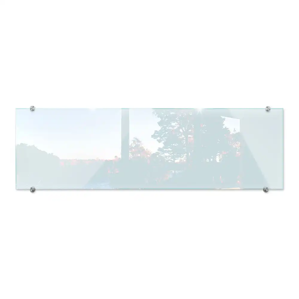 Átlátszó konyhai fali panel