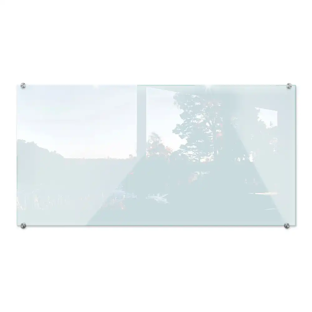 Átlátszó konyhai fali panel