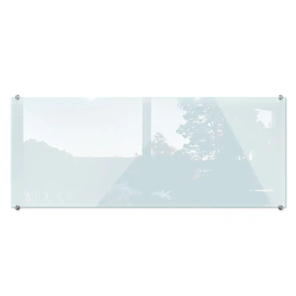 Átlátszó konyhai fali panel