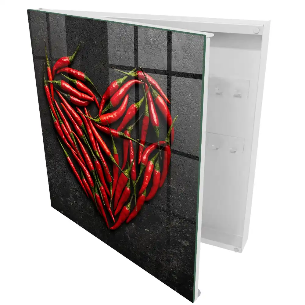 Szív alakú fali kulcstartó szekrény chili paprika mintával