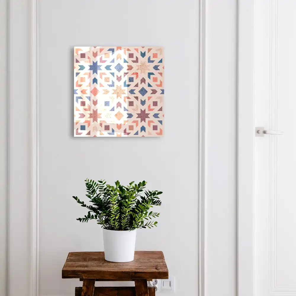Geometrikus mintás kulcstartó szekrény meleg színekben