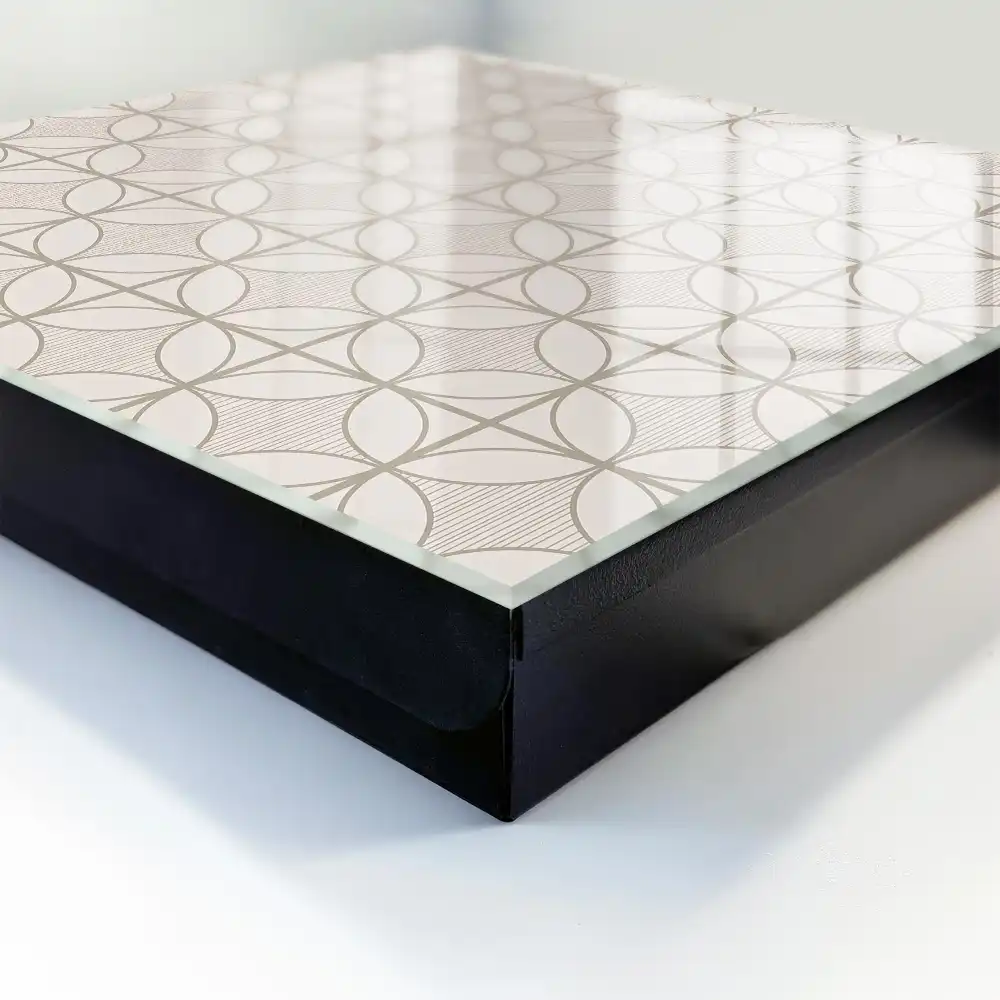 Elegáns geometriai mintás kulcstartó szekrény