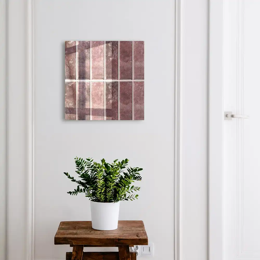 Elegáns bordó mintás kulcsszekrény