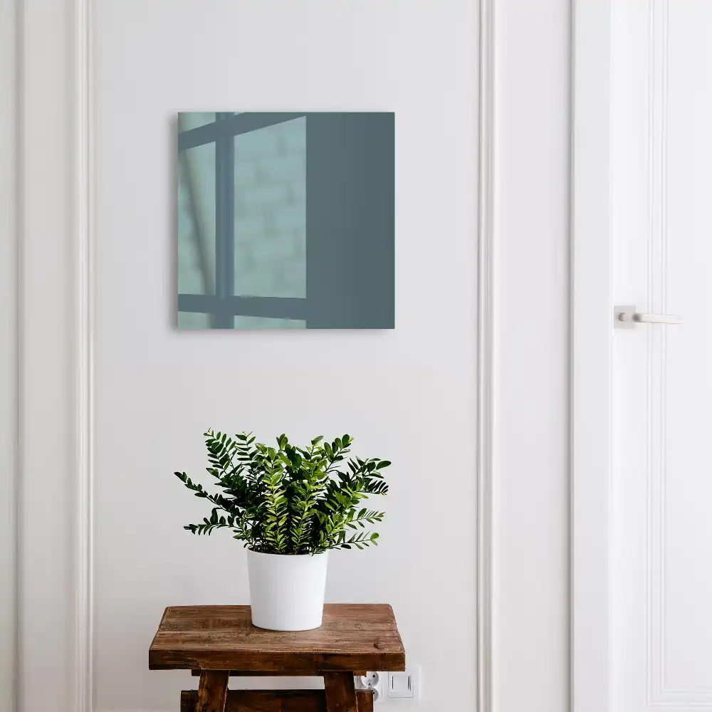 Modern elegáns kulcstartó szekrény egységes árnyalatban