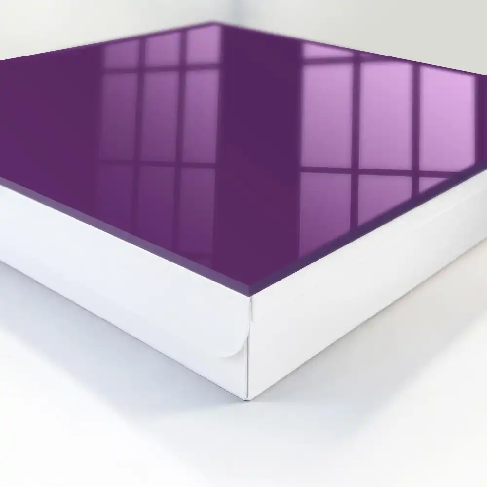 Minimalista modern lila kulcsszekrény