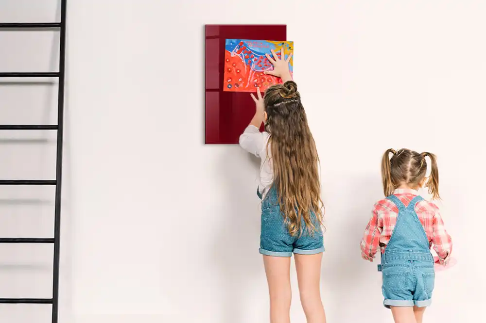 Bordó színű törölhető tábla