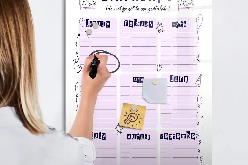 Mágneses születésnapi naptár tábla filctollal