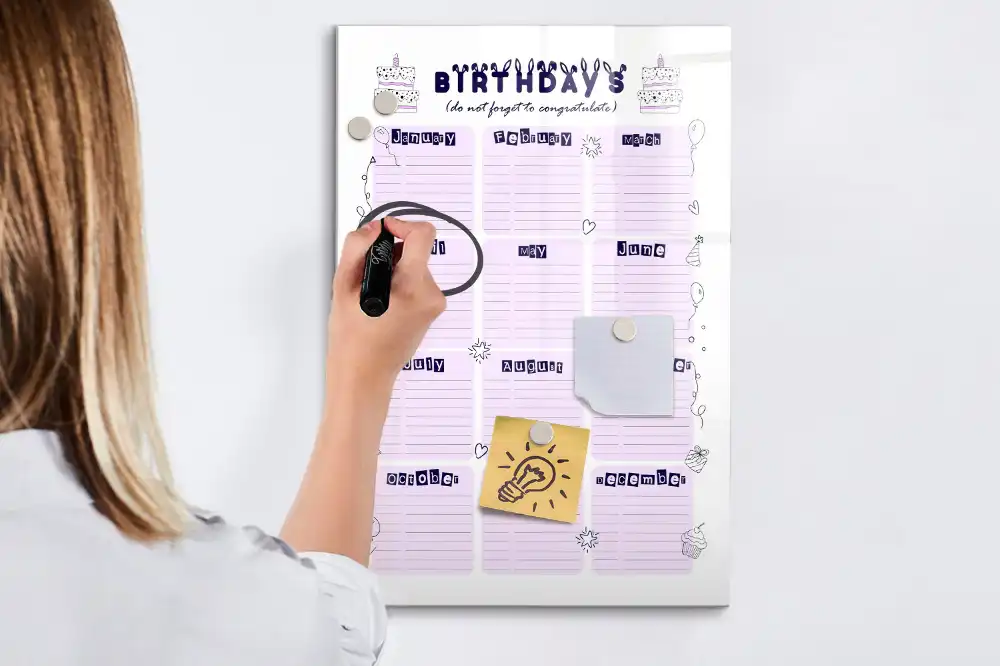 Mágneses születésnapi naptár tábla filctollal