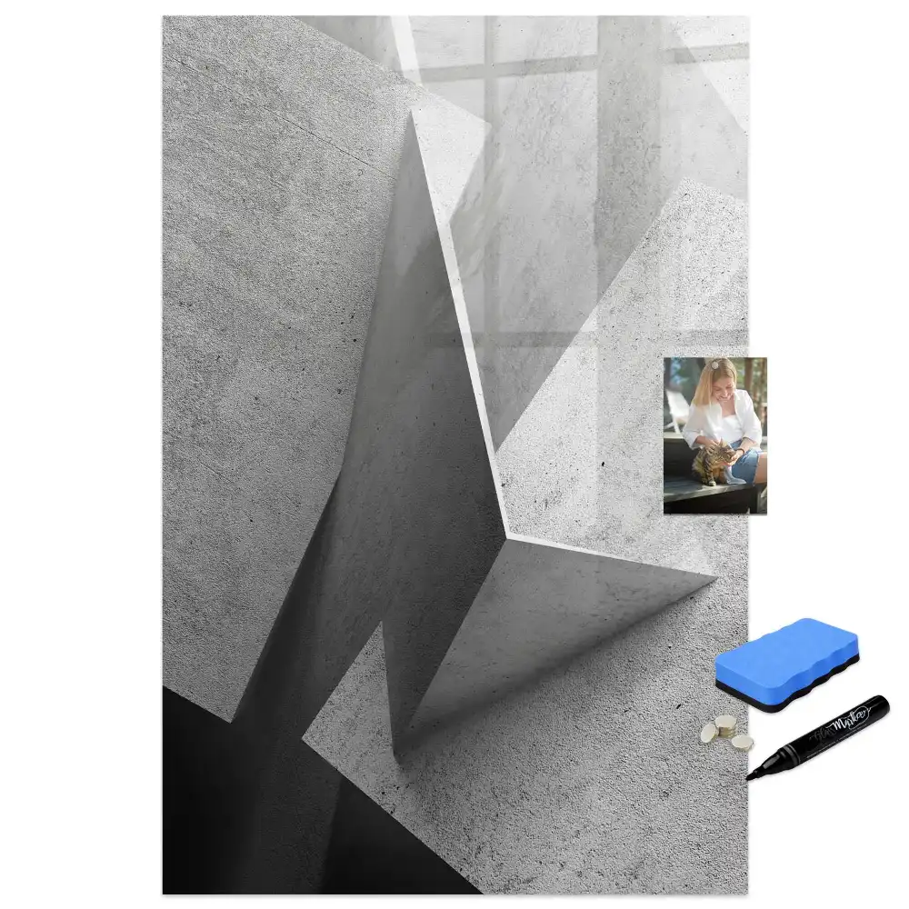 Mágneses tábla modern geometriai mintával és filctollal