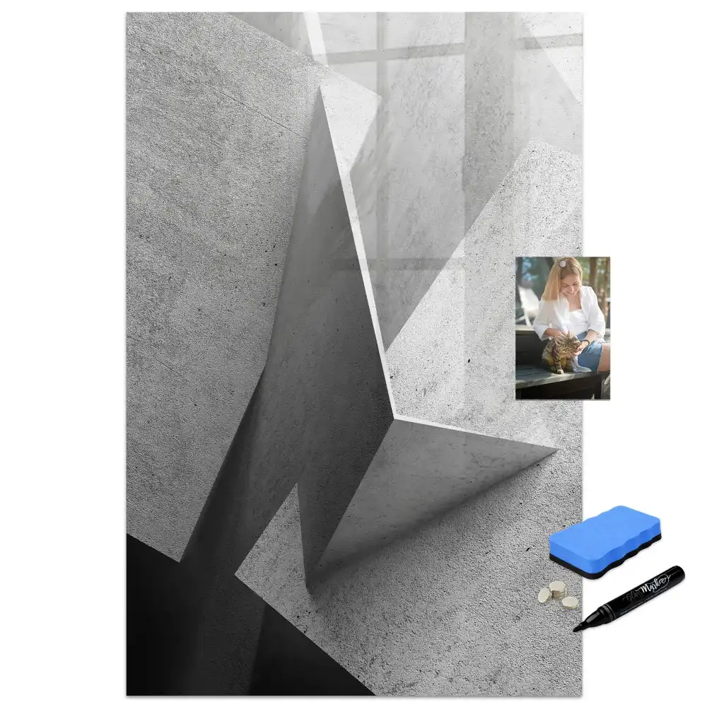 Mágneses tábla modern geometriai mintával és filctollal