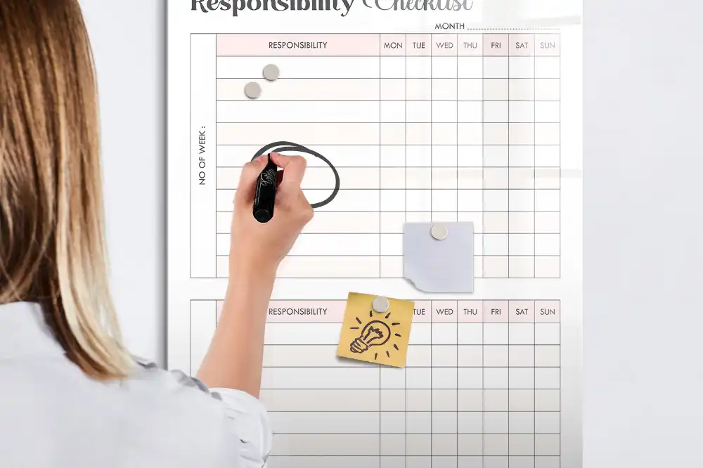 Mágneses feladatlista tábla filctollal