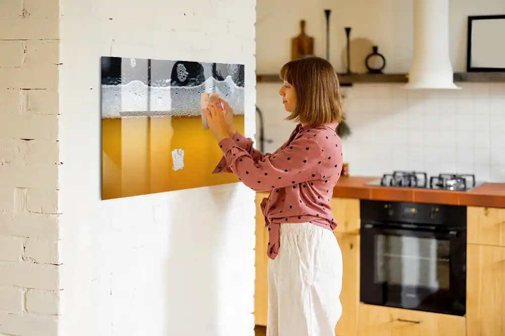 Mágneses törölhető tábla habos sörös motívummal