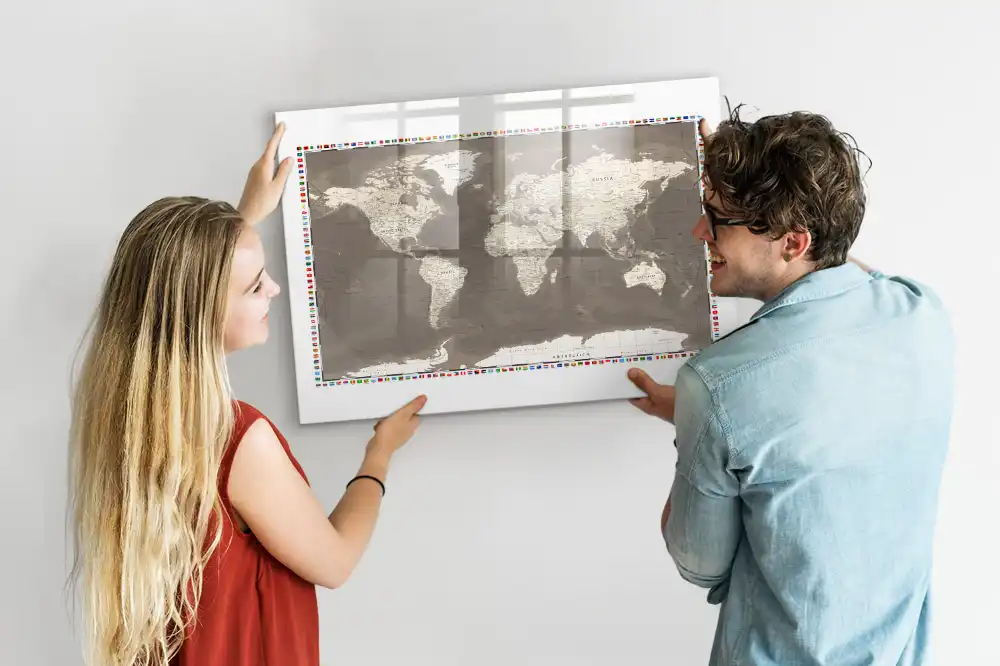 Mágneses törölhető tábla a Föld barna kontinenseivel