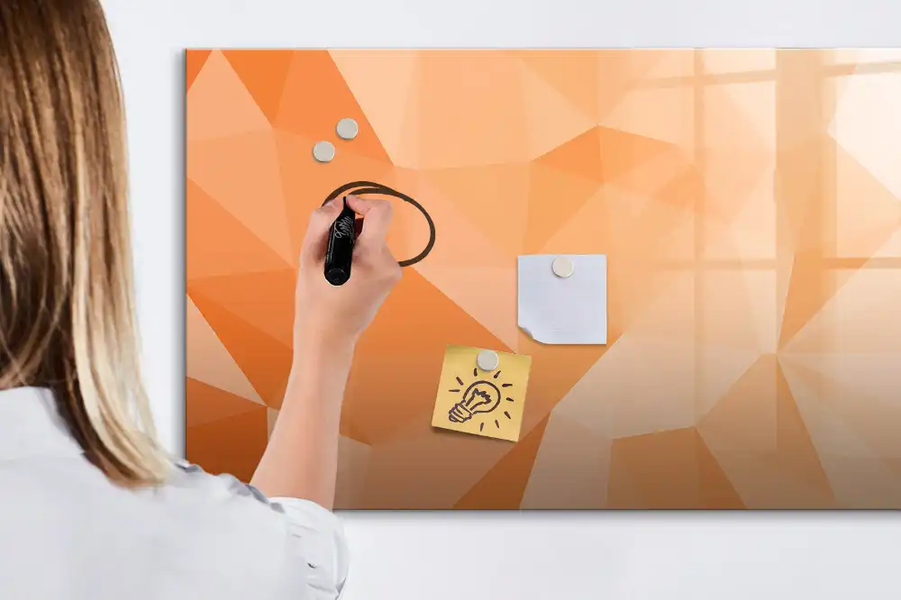 Absztrakt geometrikus háromszög mintás mágneses törölhető tábla