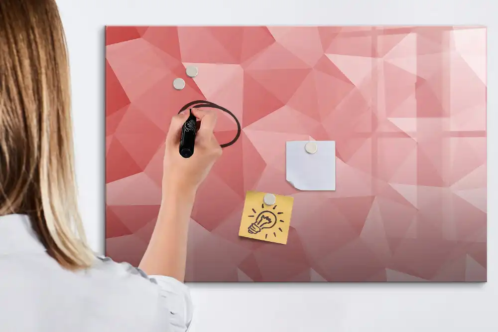 Mágneses, törölhető, háromszög alakú geometriai tábla