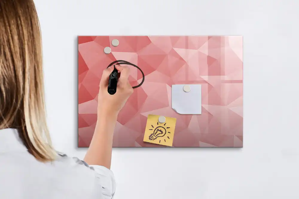 Mágneses, törölhető, háromszög alakú geometriai tábla