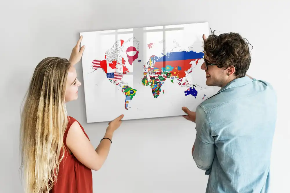 Mágneses törölhető tábla a világ országaival és zászlóival