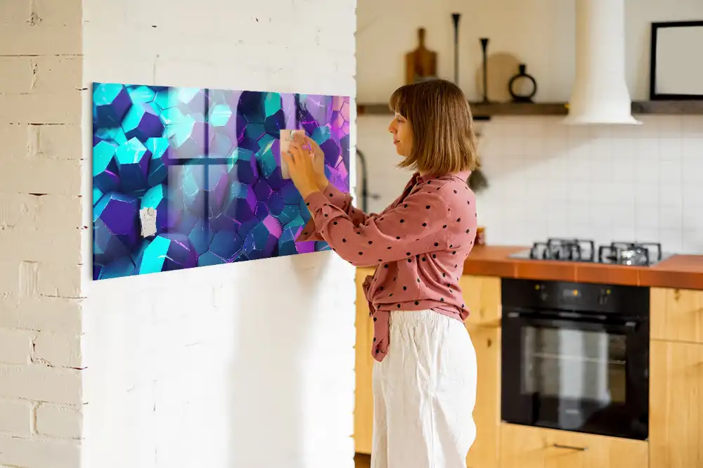 Mágneses emlékeztető tábla térbeli geometrikus mintával